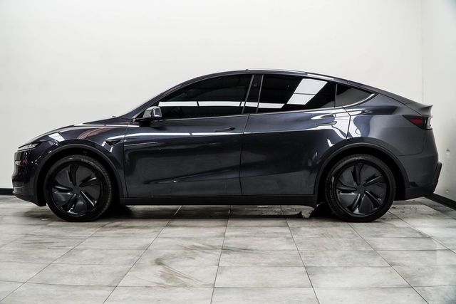 2026 Tesla Model Y Long Range Launch Series AWD - 22953623 - 7