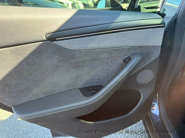 2026 Tesla Model Y Long Range Launch Series AWD - 22943300 - 24