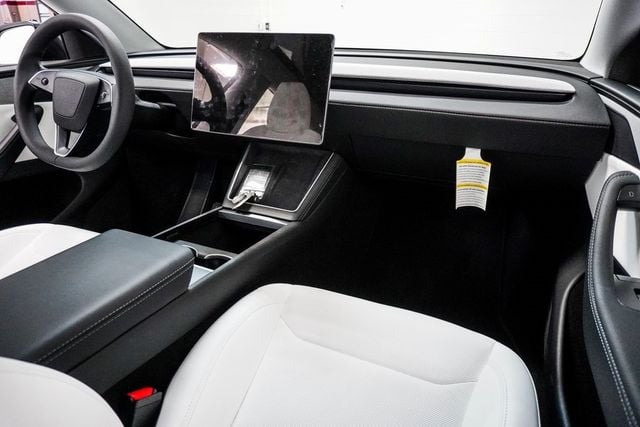 2026 Tesla Model Y Long Range Launch Series AWD - 22953298 - 12