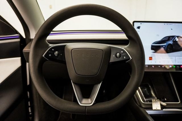 2026 Tesla Model Y Long Range Launch Series AWD - 22953298 - 15