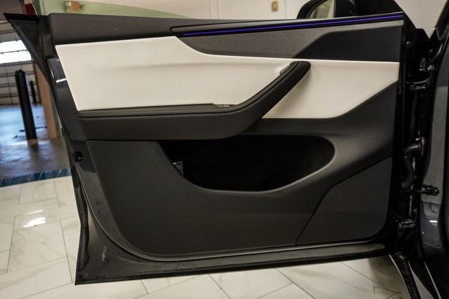 2026 Tesla Model Y Long Range Launch Series AWD - 22953298 - 19