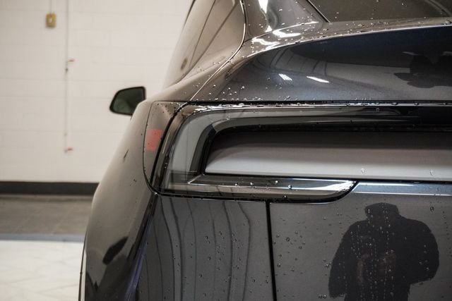 2026 Tesla Model Y Long Range Launch Series AWD - 22953298 - 35