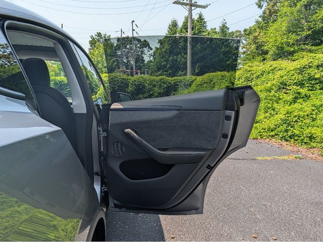 2026 Tesla Model Y Long Range Launch Series AWD - 23043529 - 11