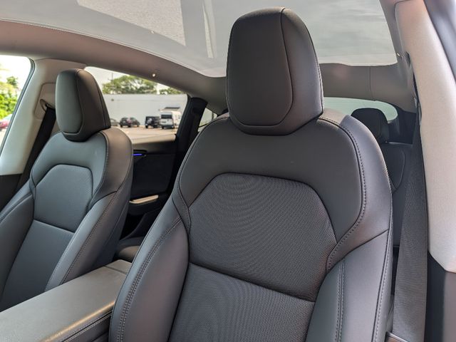 2026 Tesla Model Y Long Range Launch Series AWD - 23043529 - 14