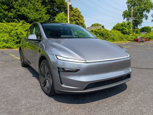 2026 Tesla Model Y Long Range Launch Series AWD - 23043529 - 2