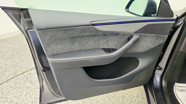 2026 Tesla Model Y Long Range Launch Series AWD *Ltd Avail* - 23002126 - 10