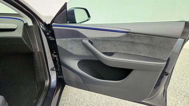 2026 Tesla Model Y Long Range Launch Series AWD *Ltd Avail* - 23002126 - 29