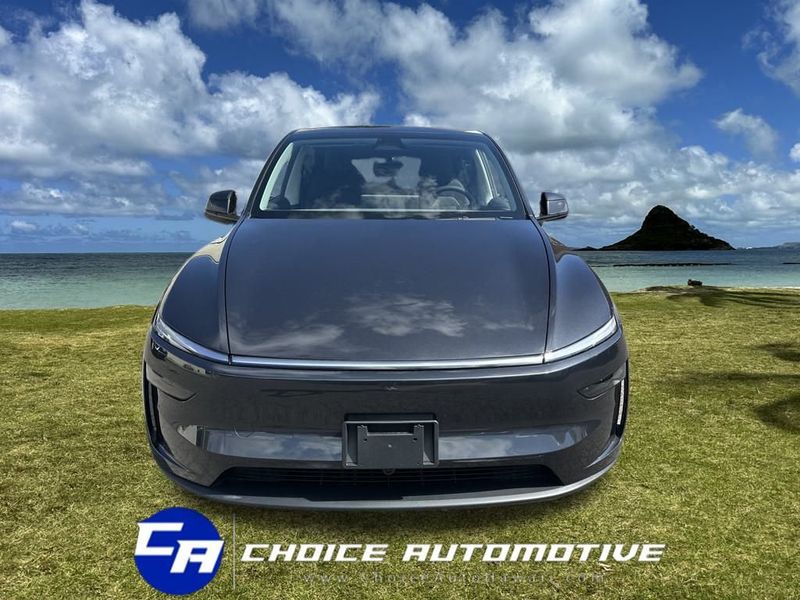 2026 Tesla Model Y Long Range photo 9