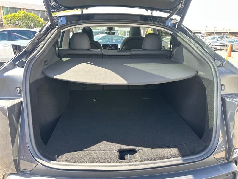 2026 Tesla Model Y Long Range photo 16