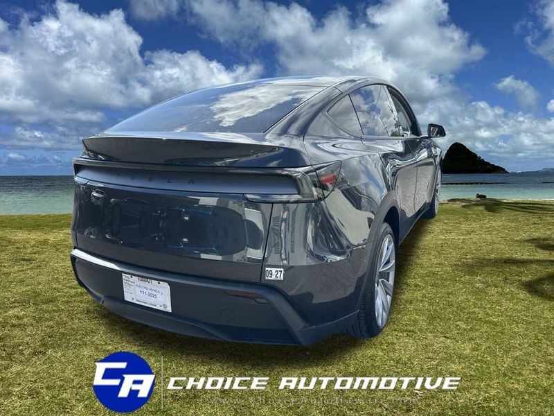 2026 Tesla Model Y Long Range photo 6