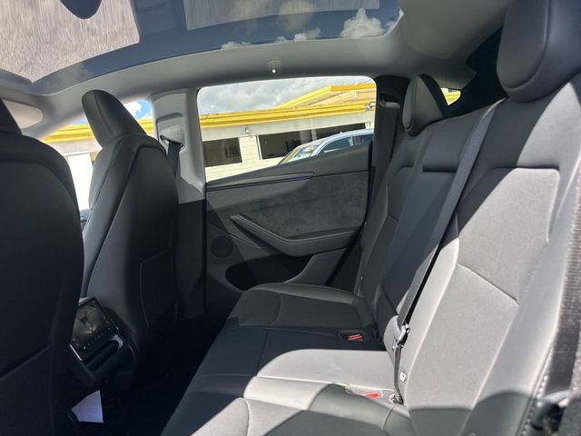 2026 Tesla Model Y Long Range RWD - 22951079 - 13