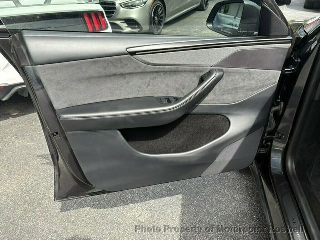 2026 Tesla Model Y Long Range RWD - 23053112 - 10