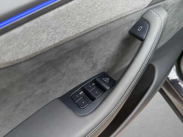 2026 Tesla Model Y Long Range RWD - 23064616 - 10
