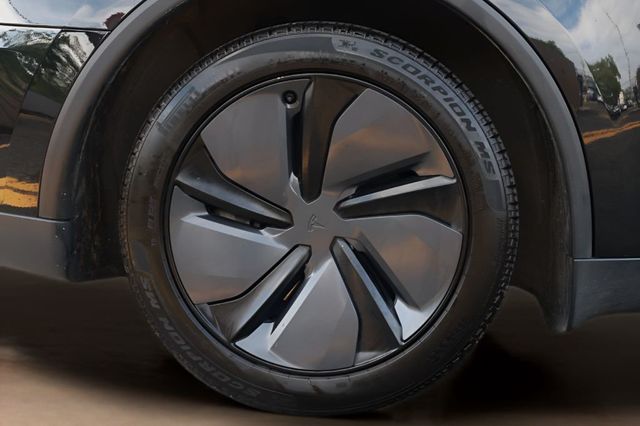 2026 Tesla Model Y Long Range RWD - 23063077 - 13