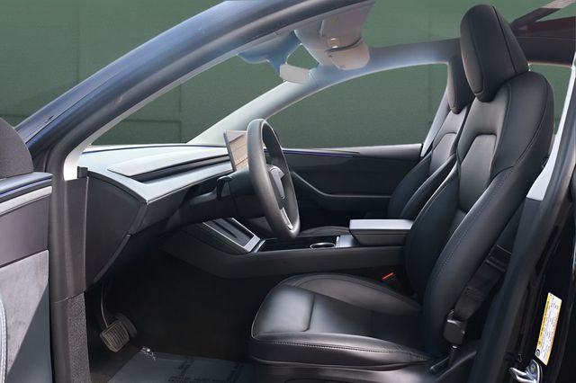 2026 Tesla Model Y Long Range RWD - 23063077 - 20