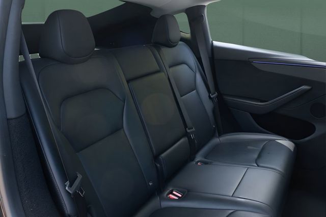 2026 Tesla Model Y Long Range RWD - 23063077 - 24
