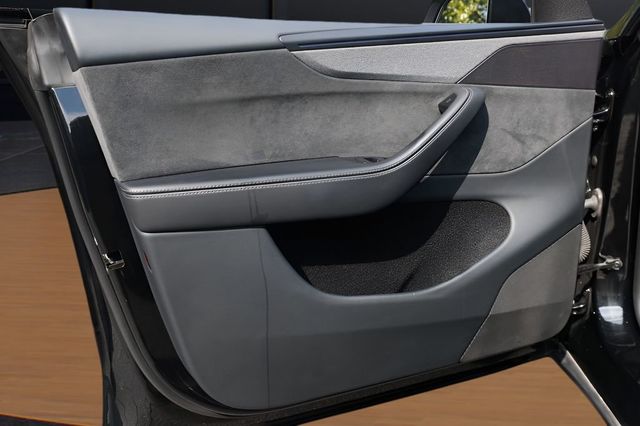 2026 Tesla Model Y Long Range RWD - 23063077 - 38
