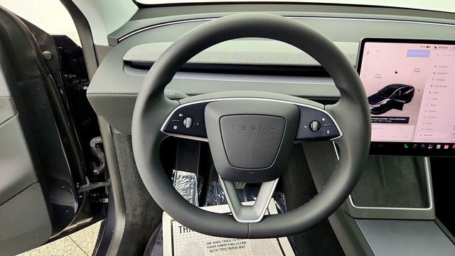 2026 Tesla Model Y Long Range RWD - 23097877 - 11