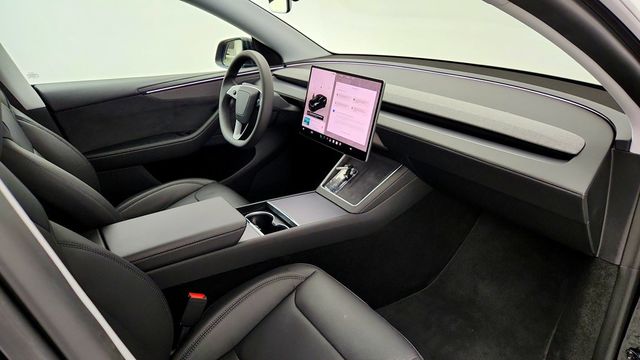 2026 Tesla Model Y Long Range RWD - 23094609 - 29