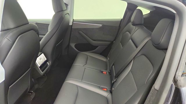 2026 Tesla Model Y Long Range RWD (357-mile range) - 22975896 - 23