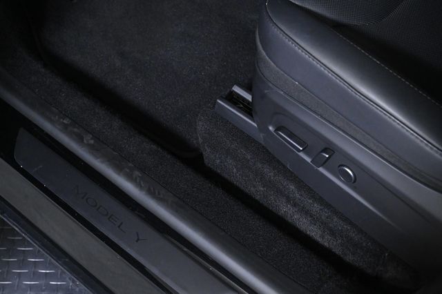 2026 Tesla Model Y Premium - 23003709 - 17