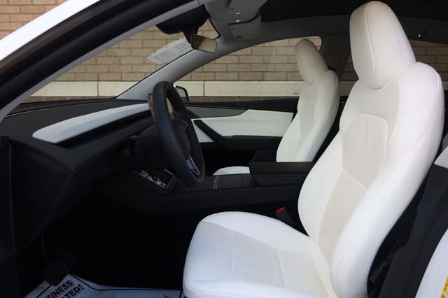 2026 Tesla Model Y Premium - 23055207 - 13
