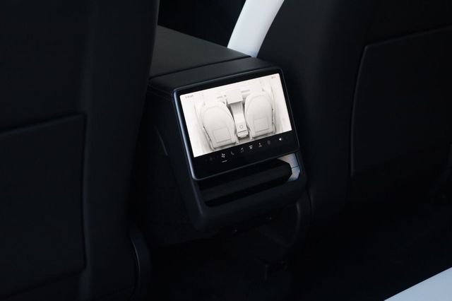 2026 Tesla Model Y Premium - 23055207 - 20