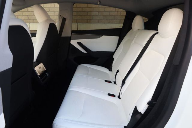 2026 Tesla Model Y Premium - 23055207 - 22