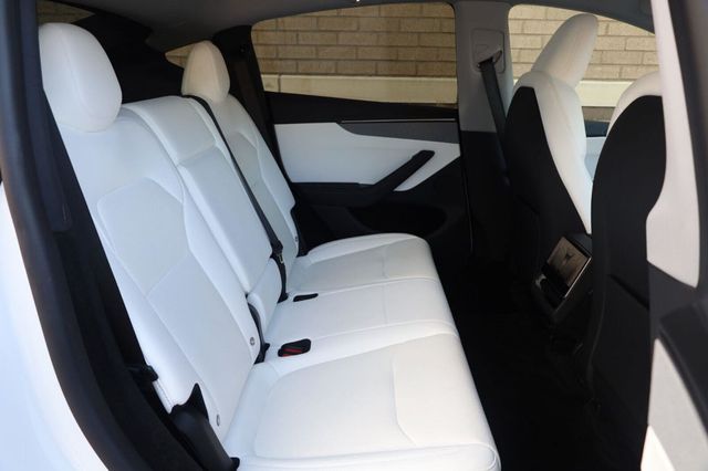 2026 Tesla Model Y Premium - 23055207 - 25