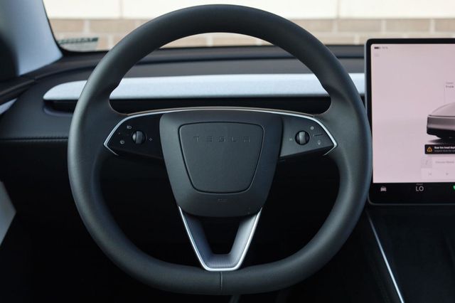 2026 Tesla Model Y Premium - 23055207 - 32