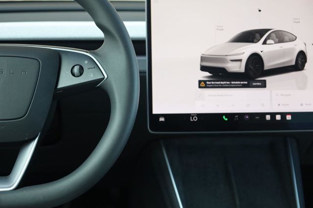 2026 Tesla Model Y Premium - 23055207 - 34