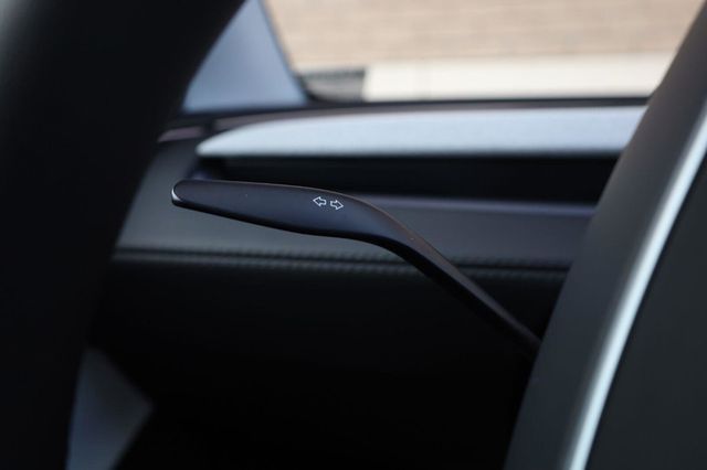 2026 Tesla Model Y Premium - 23055207 - 35