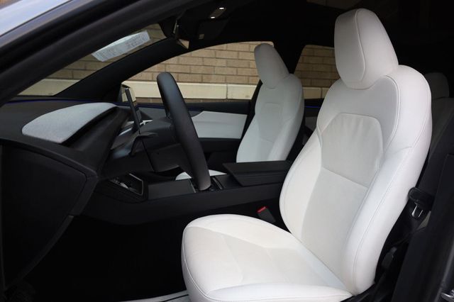 2026 Tesla Model Y Premium - 23092843 - 17