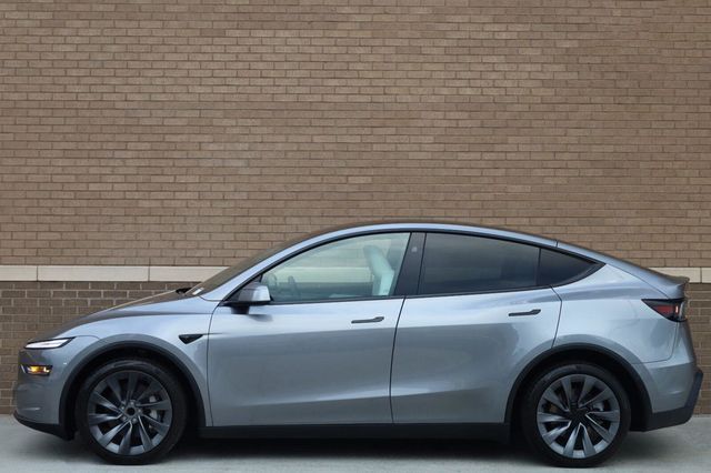 2026 Tesla Model Y Premium - 23092843 - 1
