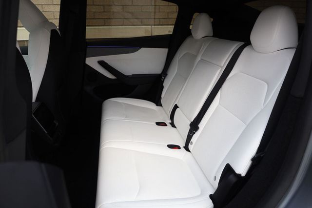 2026 Tesla Model Y Premium - 23092843 - 22
