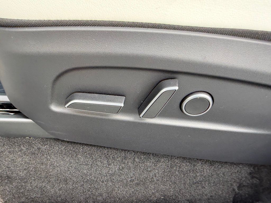 2026 Tesla Model Y Premium AWD - 23041181 - 9