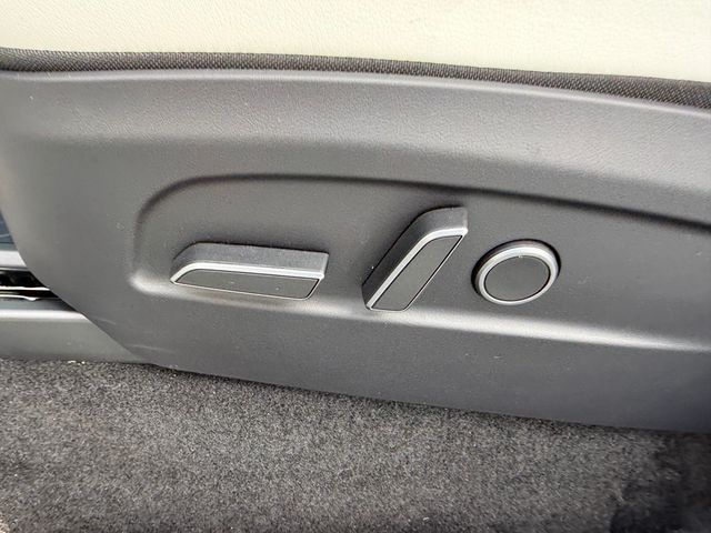 2026 Tesla Model Y Premium AWD - 23041181 - 9