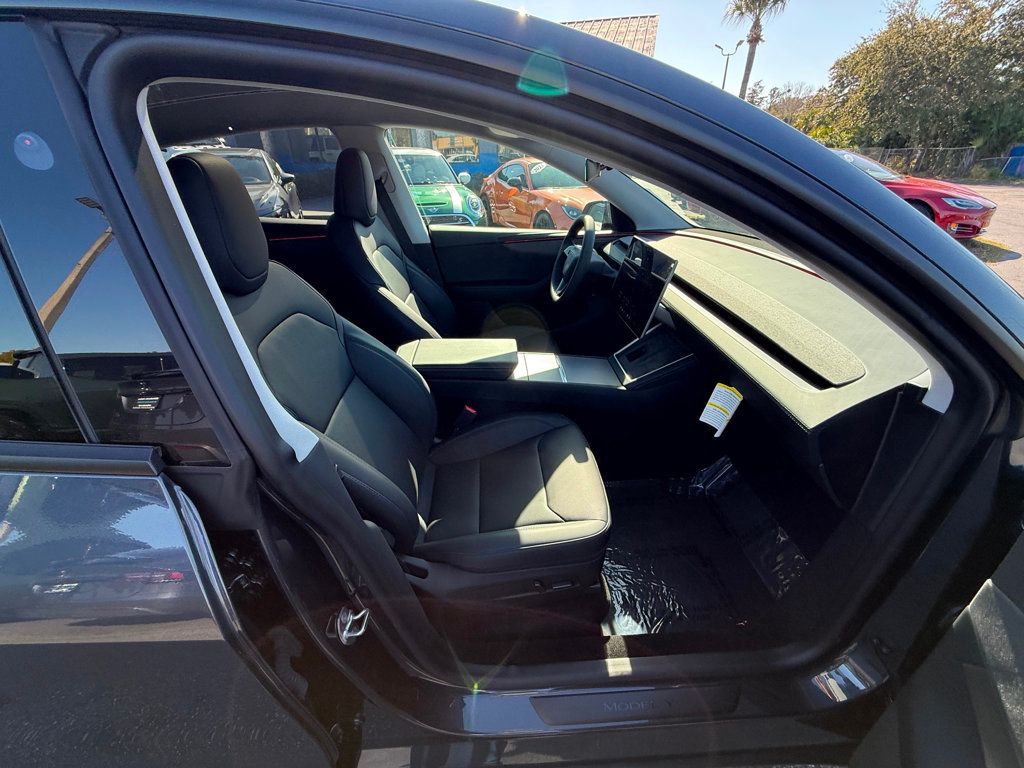 2026 Tesla Model Y Premium RWD - 22963691 - 30