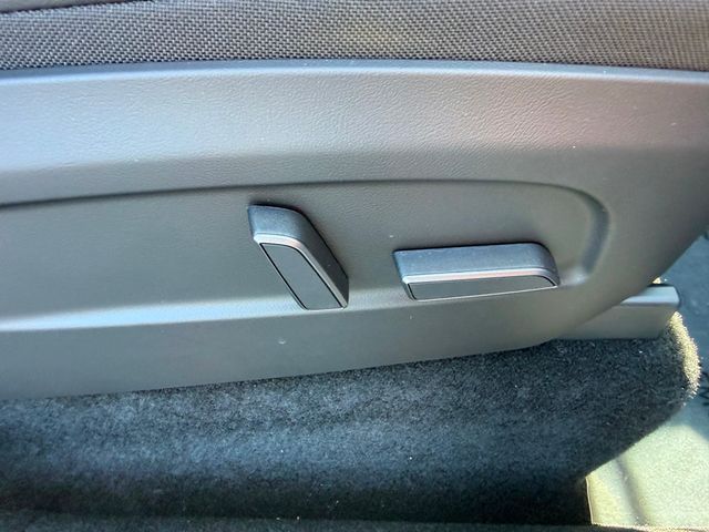 2026 Tesla Model Y Premium RWD - 22963691 - 31