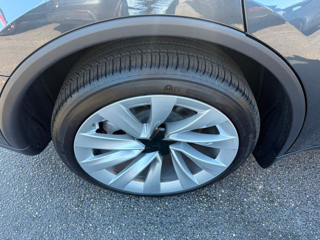 2026 Tesla Model Y Premium RWD - 22963691 - 34