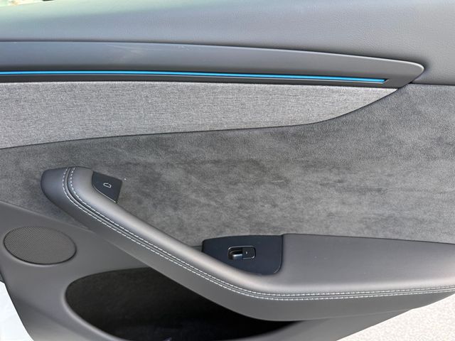 2026 Tesla Model Y **PREMIUM RWD** - 23031241 - 29