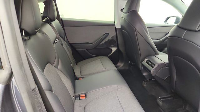 2026 Tesla Model Y RWD - 23079670 - 26