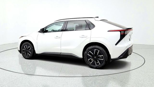 2026 Toyota bZ XLE Plus FWD - 23094475 - 6