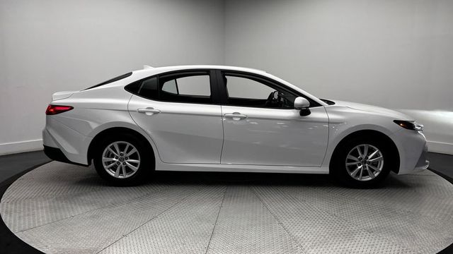 2026 Toyota Camry LE - 23028949 - 30