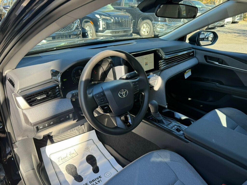 2026 Toyota Camry LE photo 3
