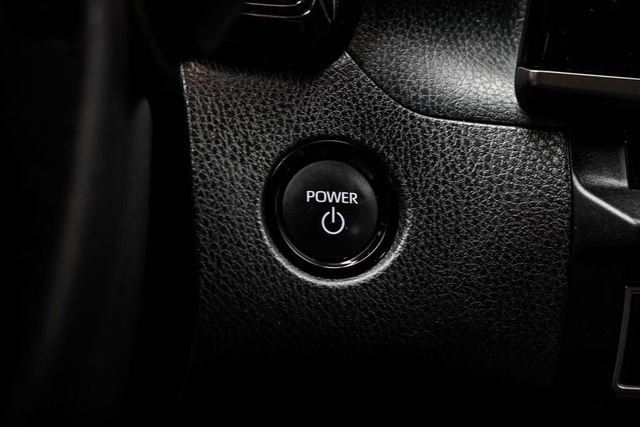 2026 Toyota Camry SE - 23032752 - 32