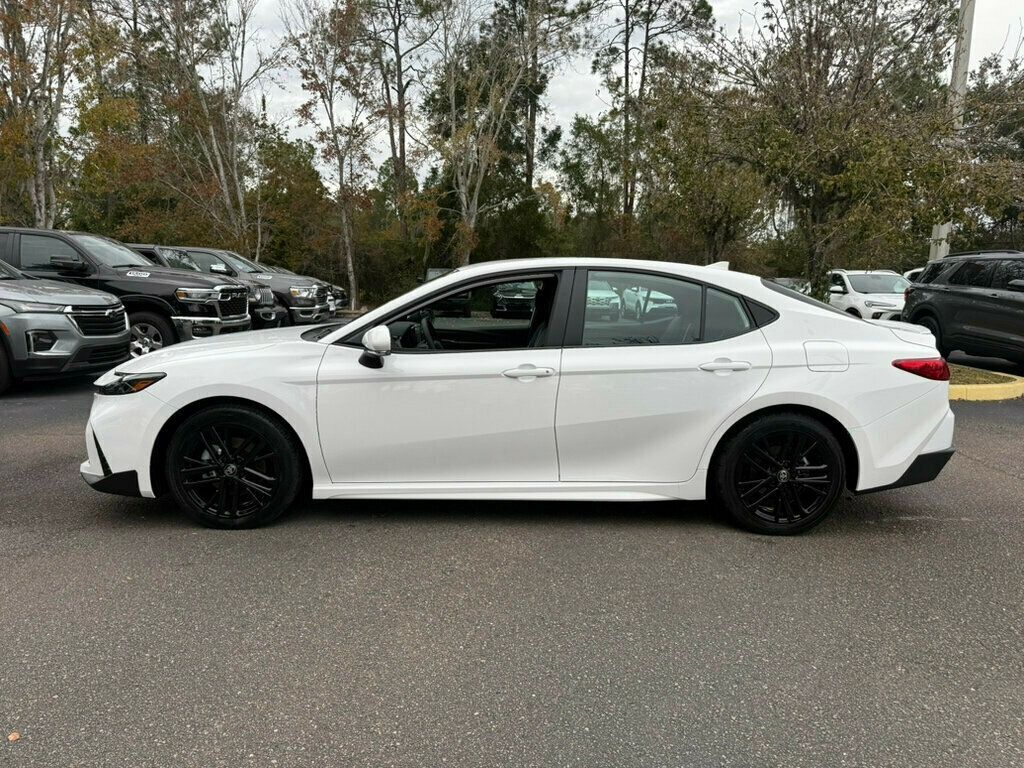 2026 Toyota Camry SE photo 2