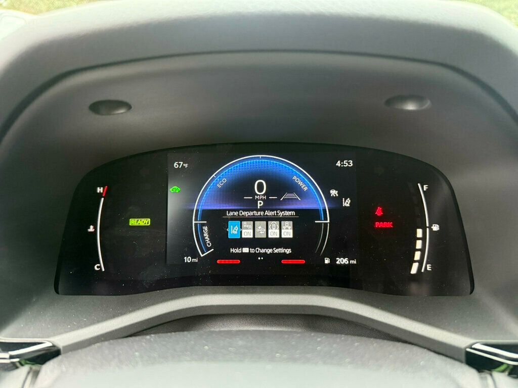 2026 Toyota Camry SE photo 4