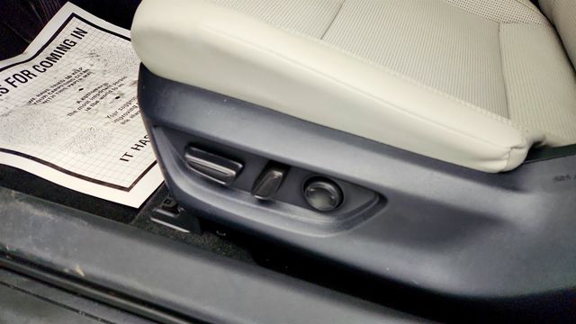 2026 Toyota Camry XLE with Panoramic Glass Roof - 22963599 - 11