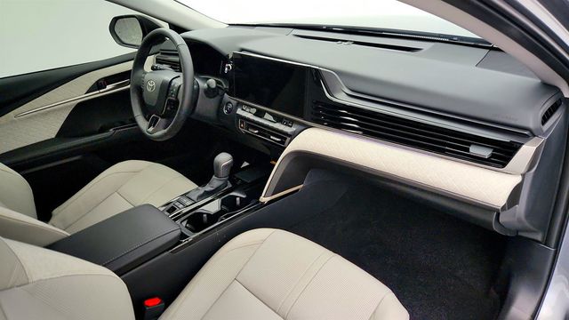 2026 Toyota Camry XLE with Panoramic Glass Roof - 22963599 - 24